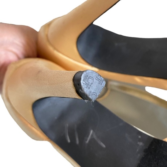 Ashro Gold Heels Zippered Back and Sequins Ladies - Picture 12 of 13